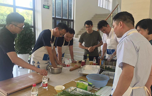 包饺子比赛